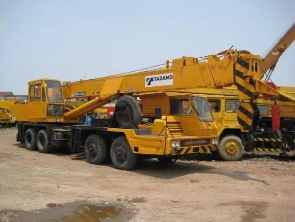 Sewa Rough Terrain Crane 35 Ton Bandung - Satria Mandiri Forklift